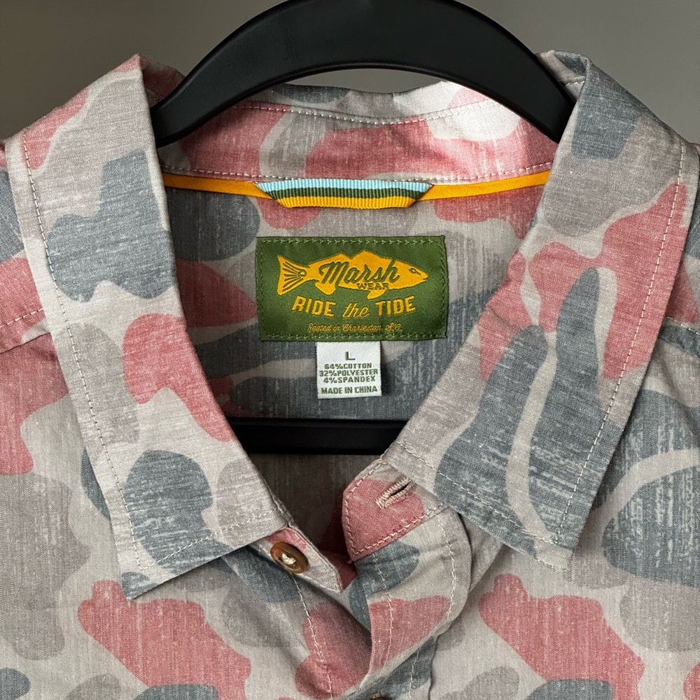 Marsh Wear Light red and Gray Camouflage Button-Up Shirt - Picture 2 of 6